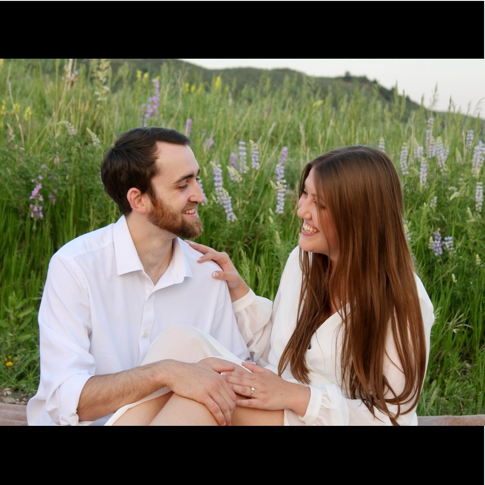 Meet your Poshers, Sarah & Connor